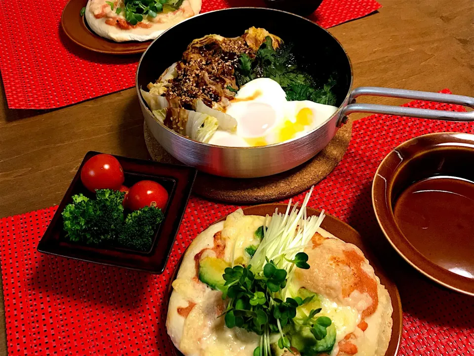 豚肉とお野菜の味噌煮。明太チーズピザ。|ゆっちこさん