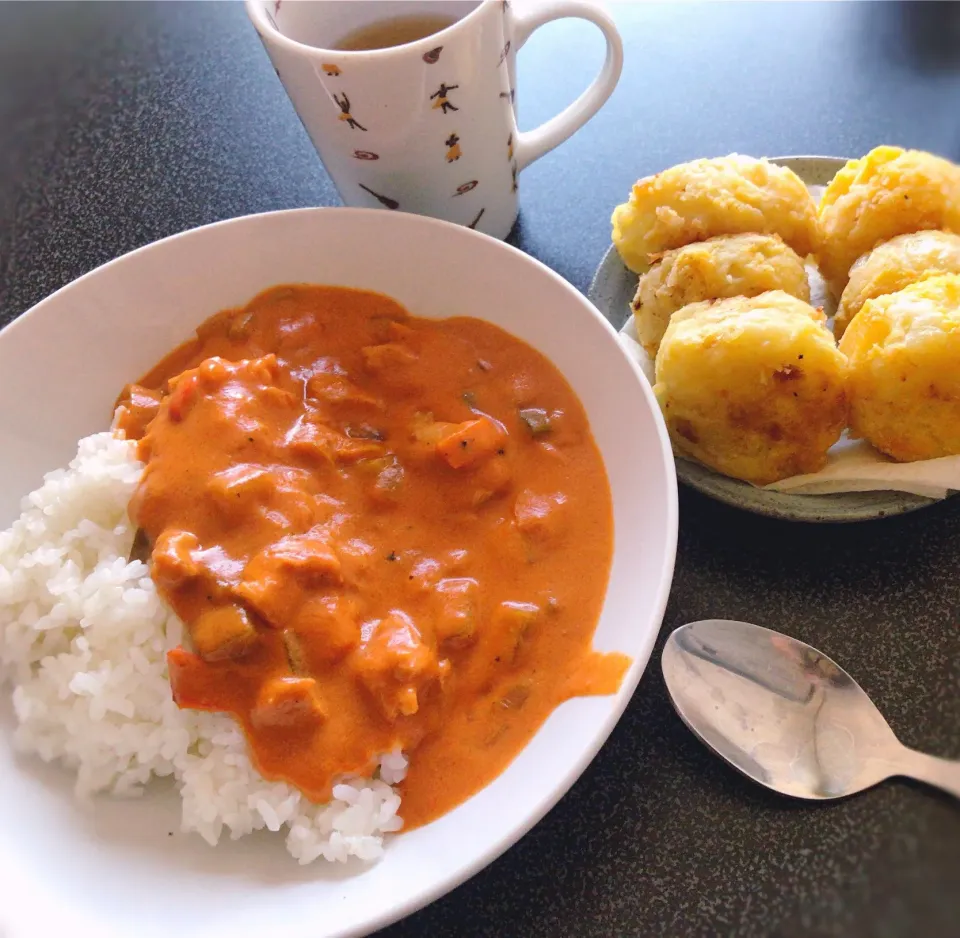 バターチキン野菜カレー＆ハッシュドポテト|Gigi Cafeさん