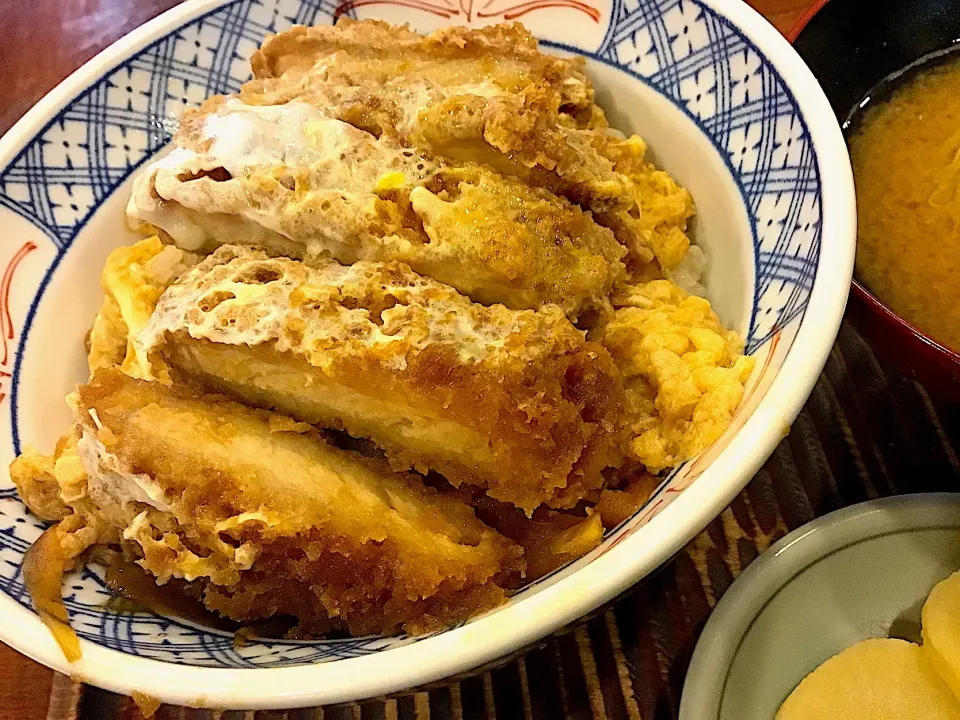 Snapdishの料理写真:カツ丼|須佐 浩幸さん