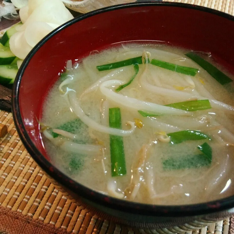 もやしとニラの味噌汁|チャッティーさん