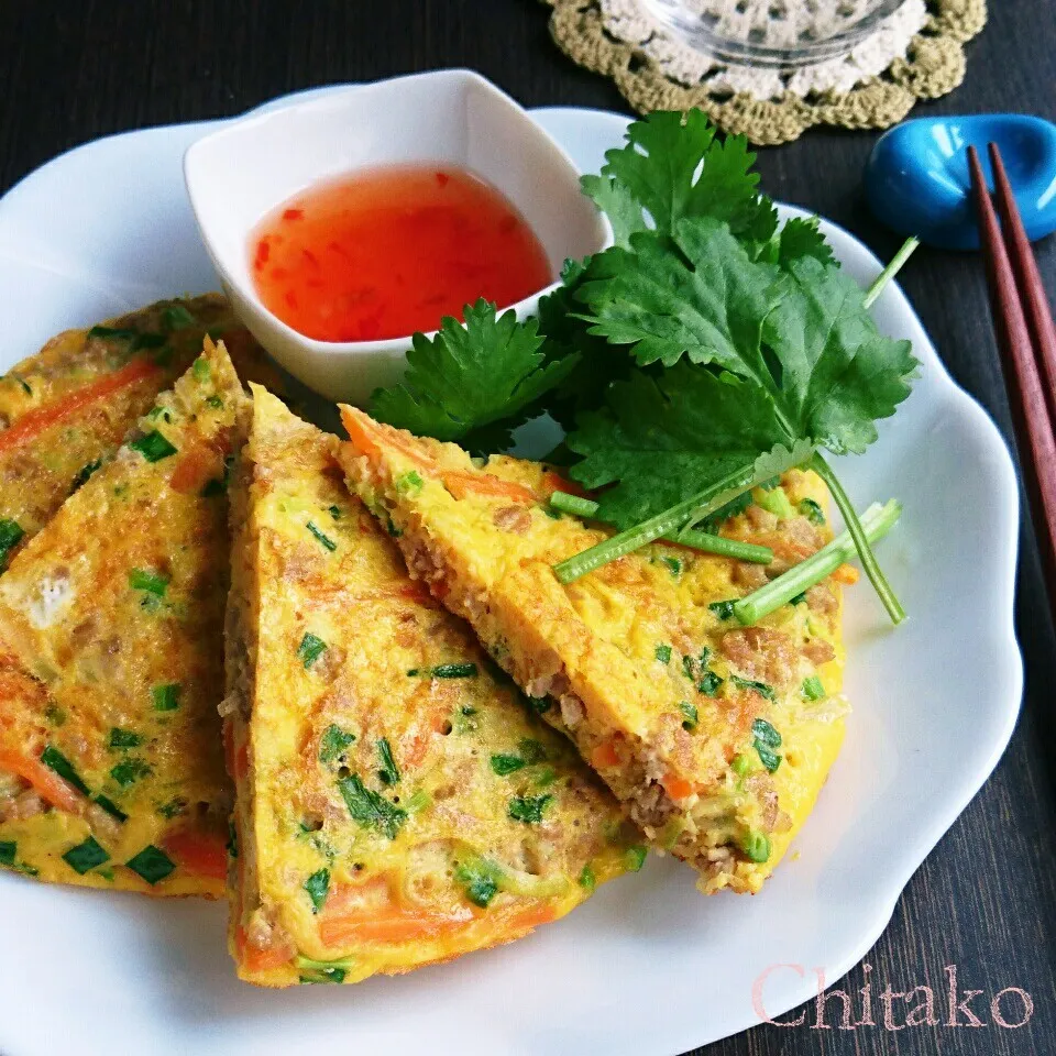 Snapdishの料理写真:ホント美味しいの♡野菜たっぷり＊ベトナム風卵焼き♡超簡単♪|ちたこさん