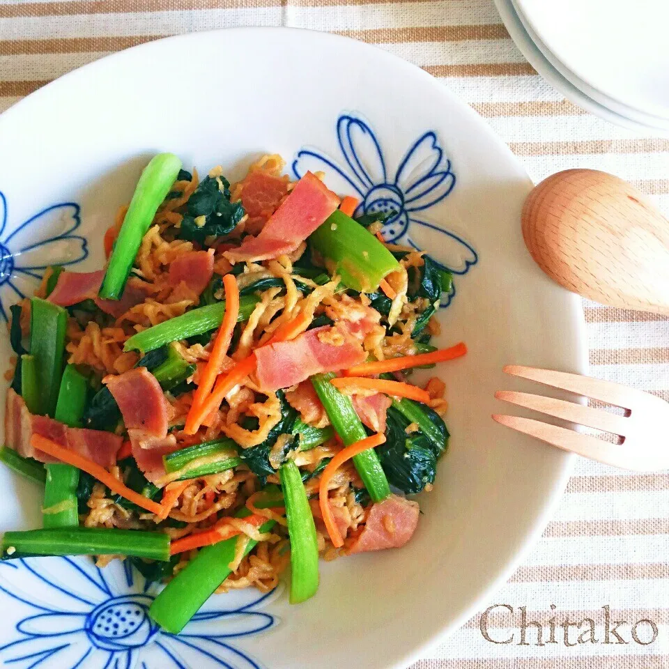 Snapdishの料理写真:簡単節約ご飯が進む♡小松菜と切り干し大根のにんにく醤油炒め♡|ちたこさん