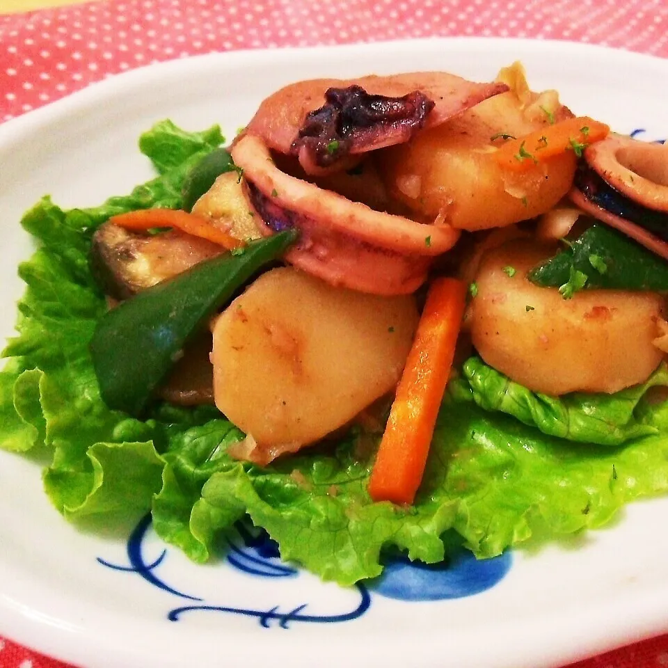 夏野菜とイカのカレー炒め|チャッティーさん