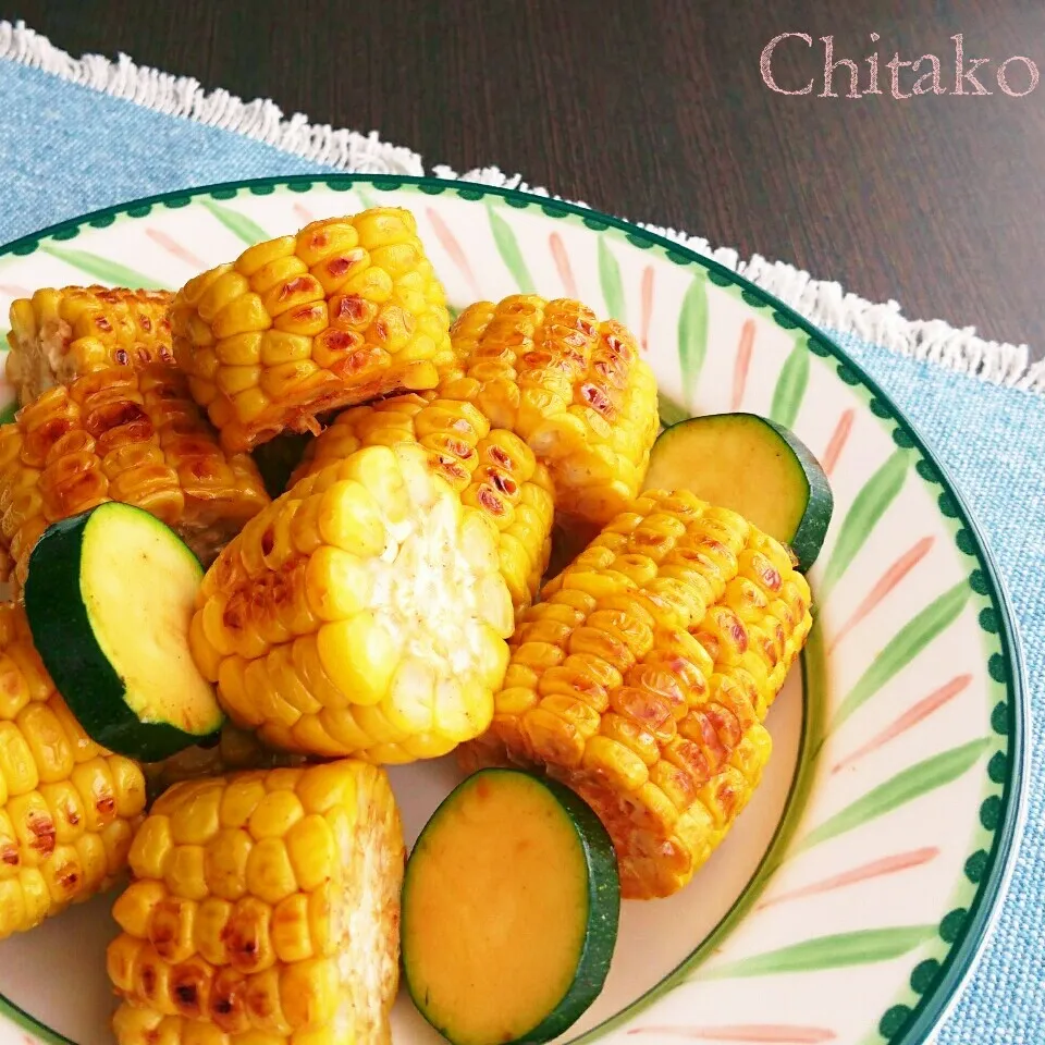 Snapdishの料理写真:ハマる♡スパイス醤油de焼きとうもろこし♪フライパンで簡単◎|ちたこさん