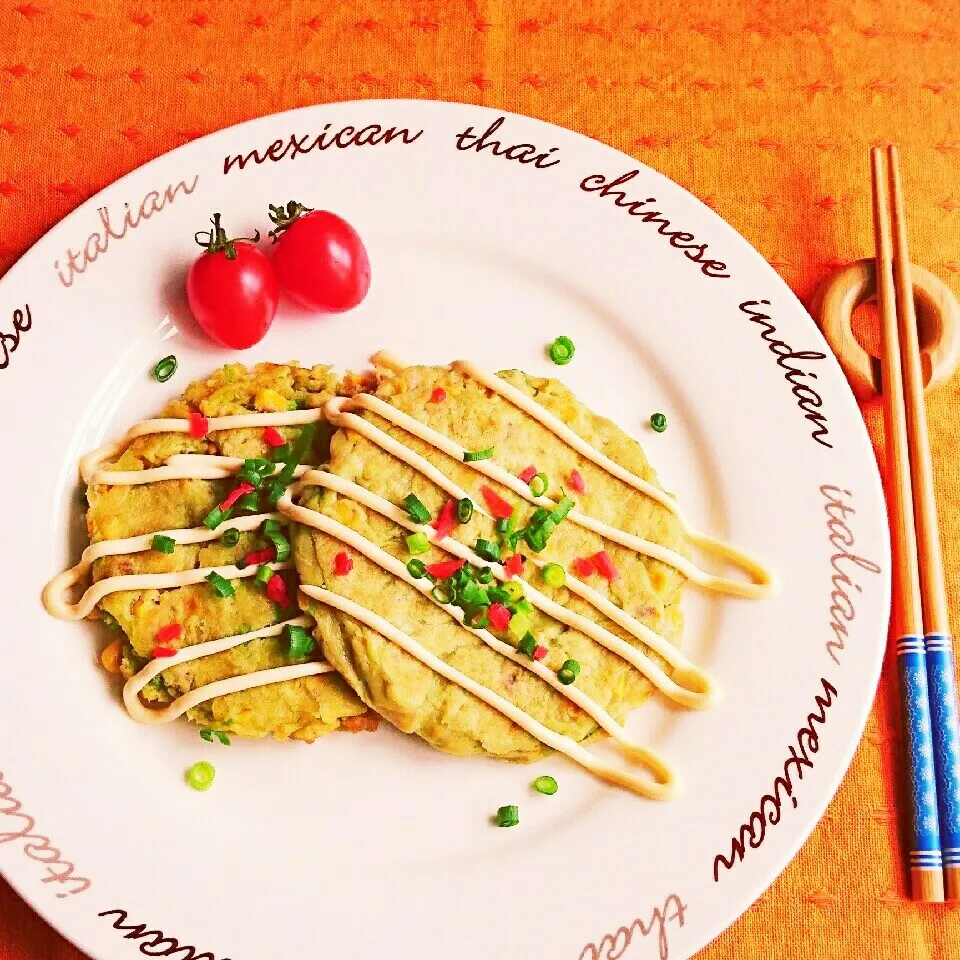 簡単＊絶品♪アボカドのお好み焼き風♡皆が喜ぶツナコーン入り♡|ちたこさん