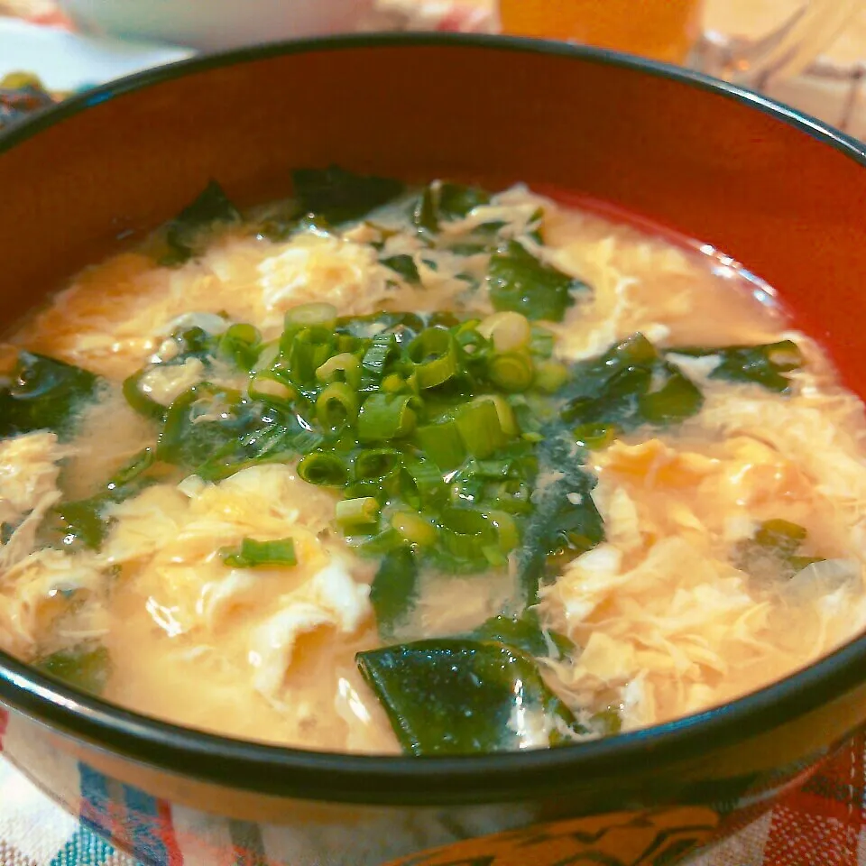 たまごとワカメの味噌汁|チャッティーさん