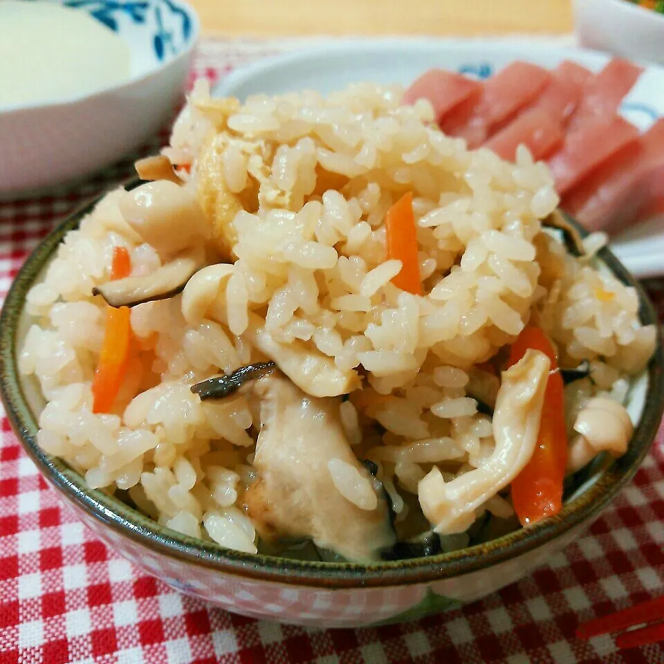 Snapdishの料理写真:きのこの炊き込みご飯|チャッティーさん