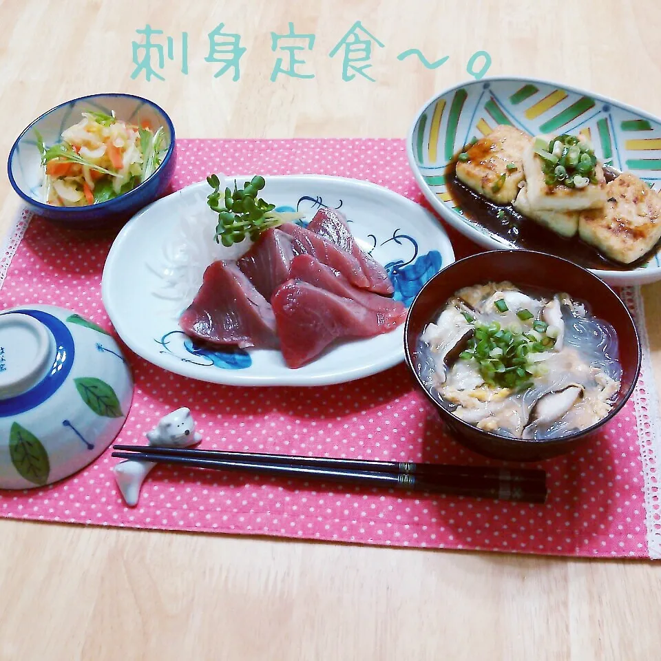 Snapdishの料理写真:お刺身定食～。|チャッティーさん