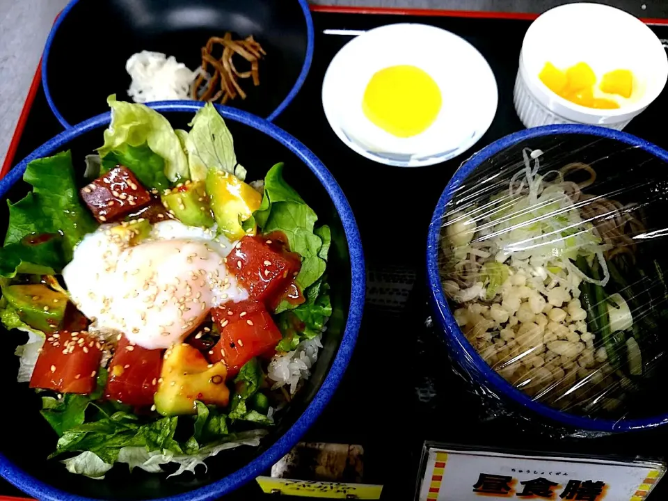 マグロとアボカドのユッケ丼＆半そばセット|nyama1さん