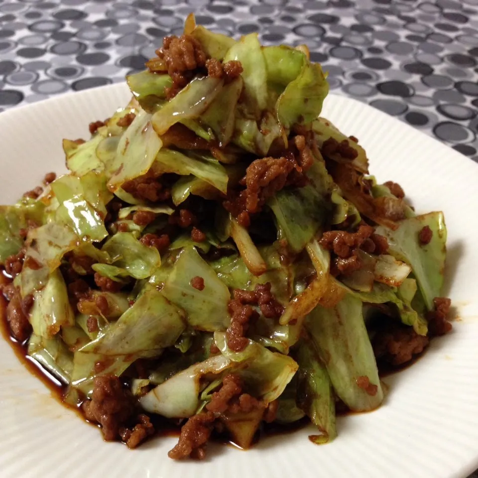 キャベツ消費にも☆キャベツ×ひき肉の甘辛甜麺醤炒め|naocoさん