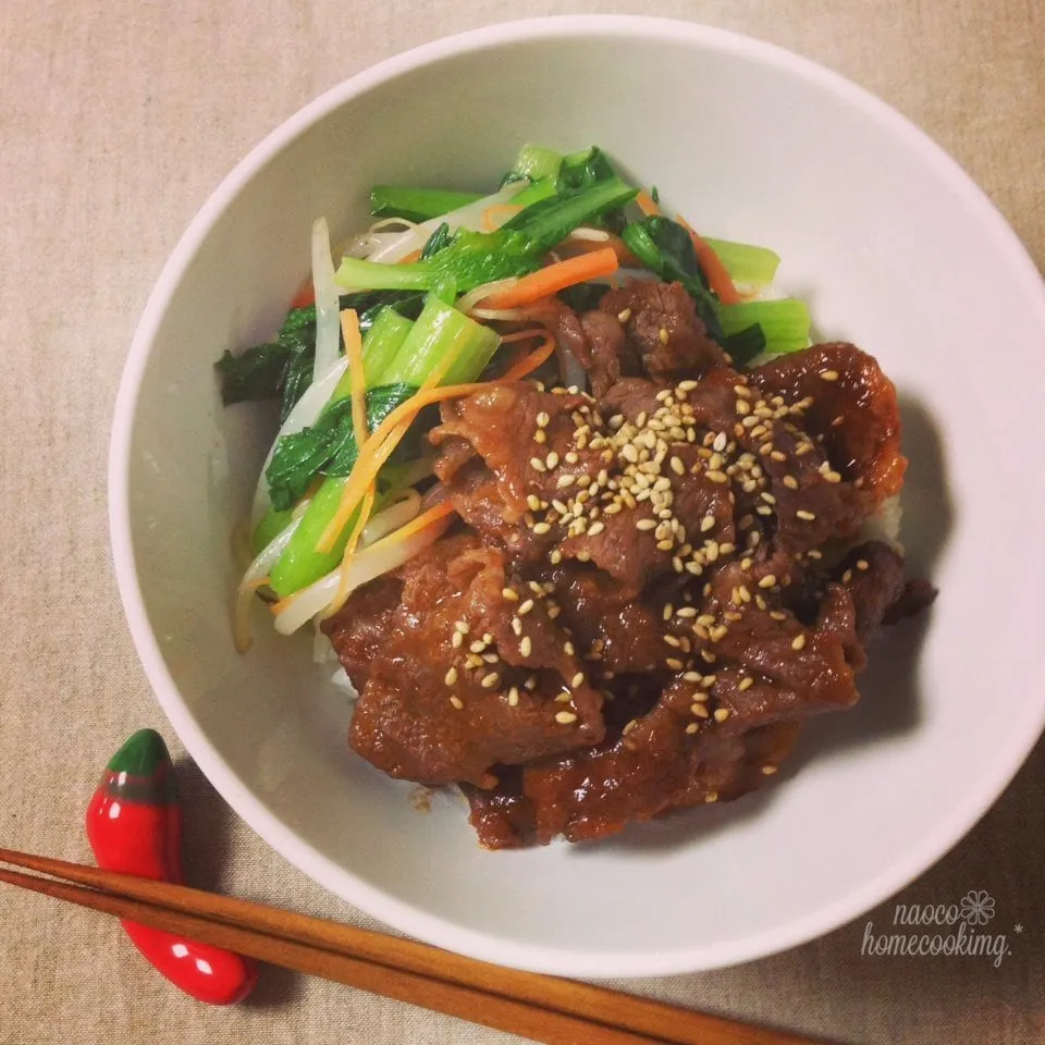 ちょっと甘めの焼肉だれとワンボウルナムルで♪焼肉ビビンバ丼|naocoさん