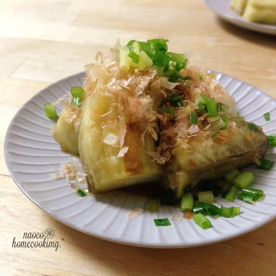 Snapdishの料理写真:夏のうちの定番♪簡単お手軽＊焼き茄子|naocoさん