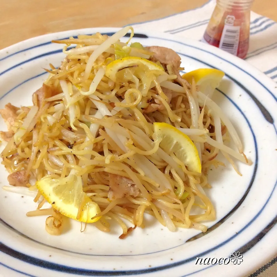 さっぱり簡単♪ 塩レモン焼きそば♪♪|naocoさん