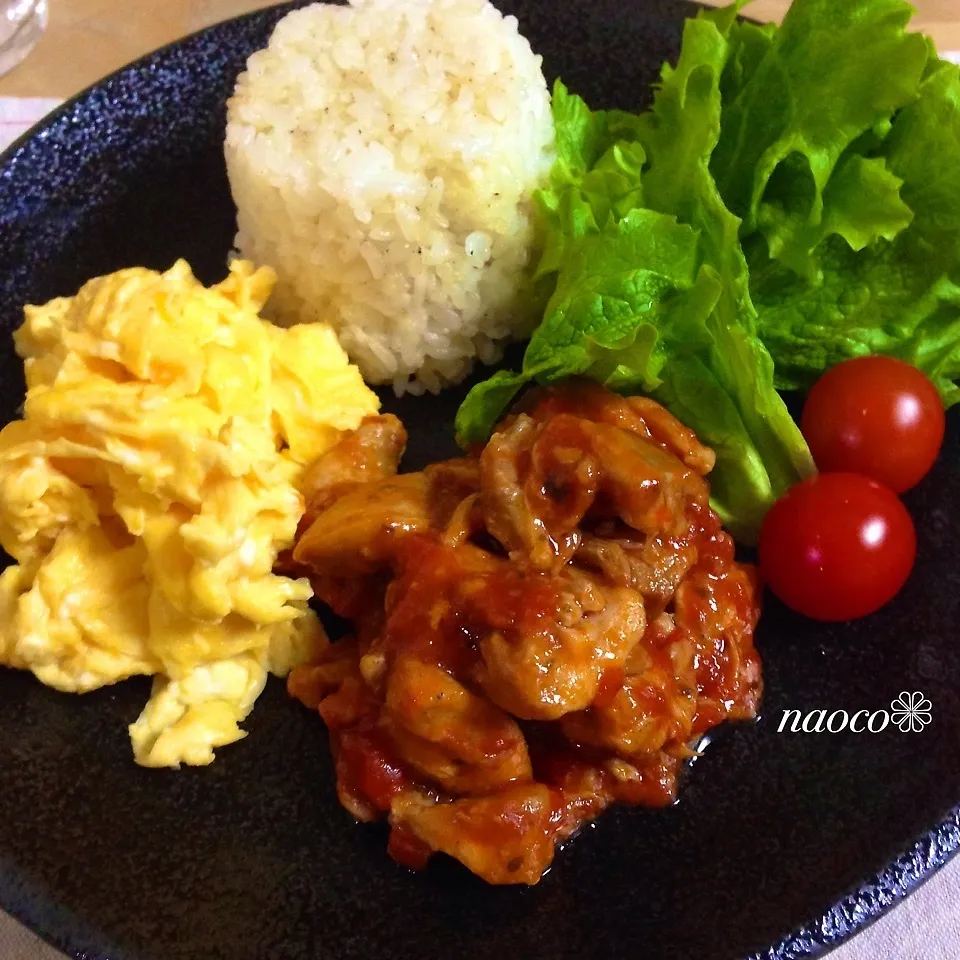 何と食べる⁈ チキンのトマト煮 ♪|naocoさん