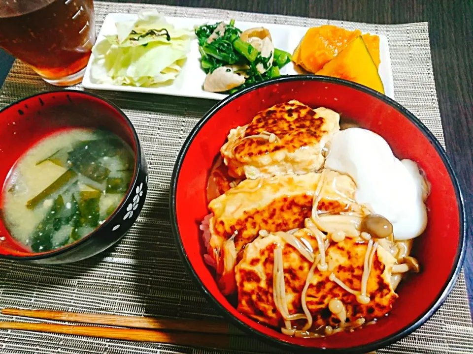 豆腐入り鶏つくね丼と作り置きおかず3品|サトリさん