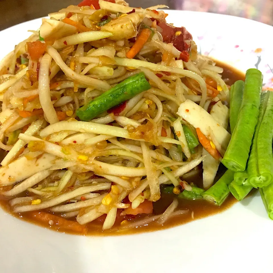 Somtum (Papaya salad)|MommyKik & PunPunさん