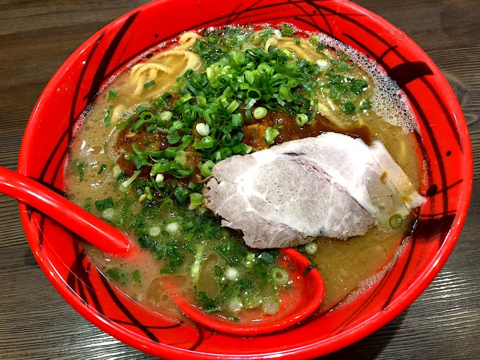 Snapdishの料理写真:シャア専用家系ラーメン|T. Wonderさん