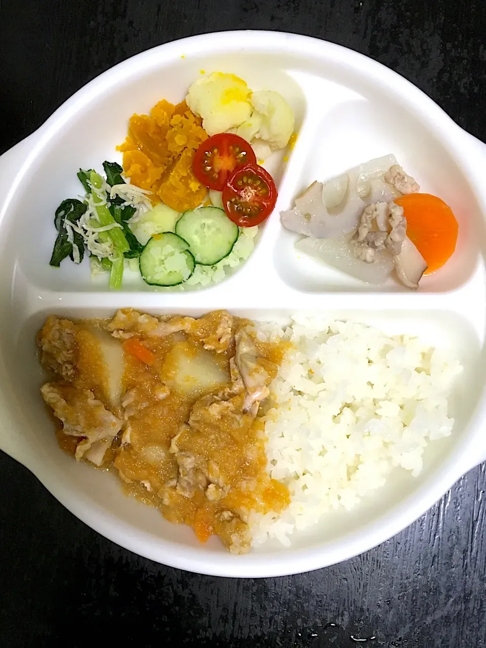 Snapdishの料理写真:1歳3ヶ月ご飯
12/5夕飯|airi-nさん