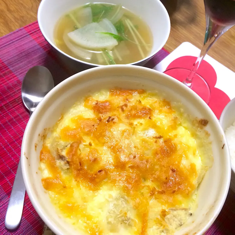 Snapdishの料理写真:2018/12/04 きたあかり&きのこ 豆腐ホワイトソースグラタン、大根と水菜のコンソメスープ|kykyさん