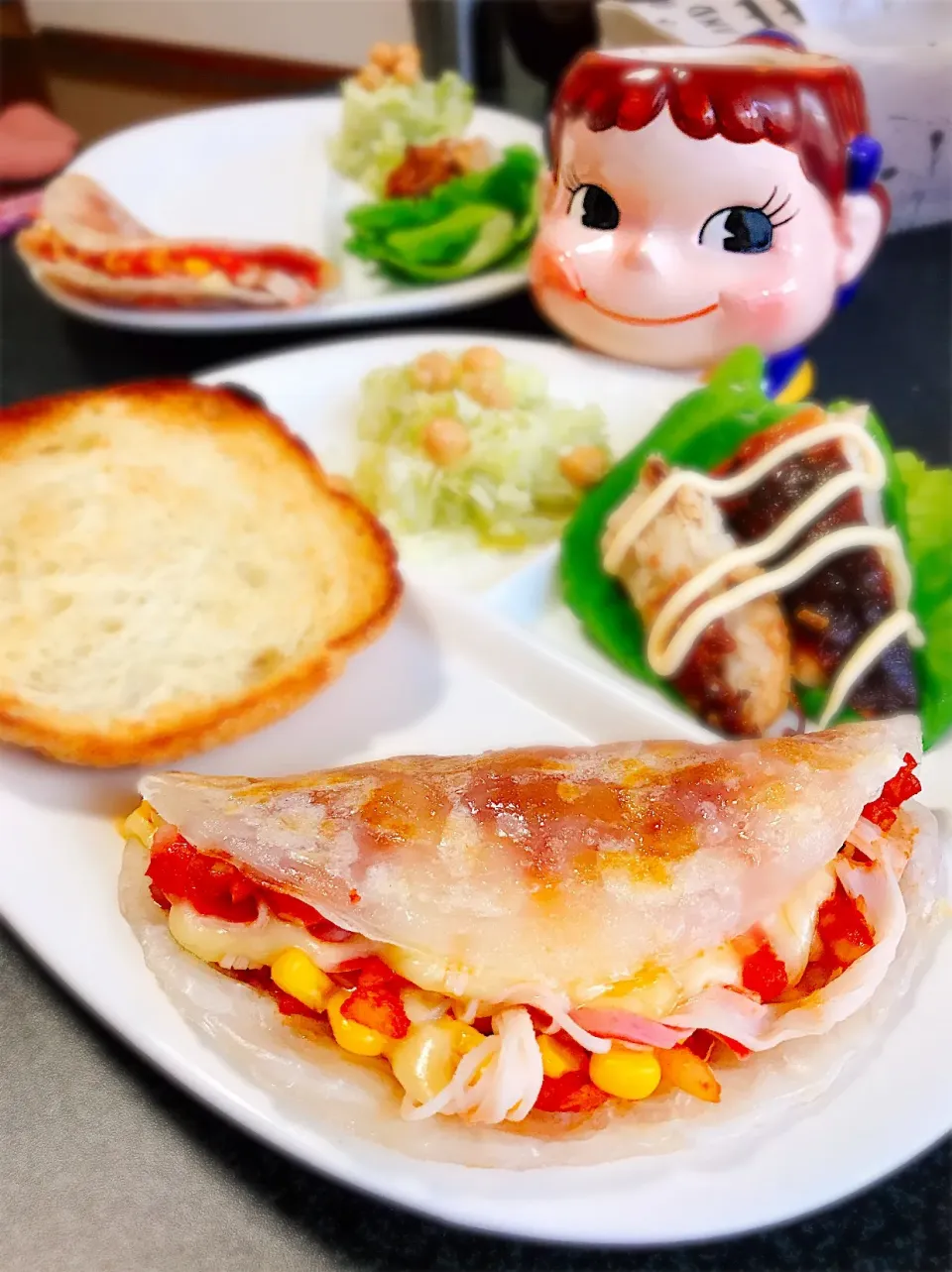 Snapdishの料理写真:パリッともちもち♡ライスペーパーピザ。|ぽき。さん