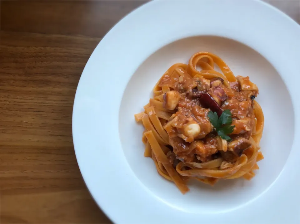 タコとトマトソースのパスタ|あすこのさん