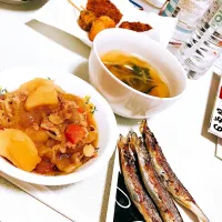 Snapdishの料理写真:肉じゃが ししゃも お味噌 揚げ物|oyumaさん