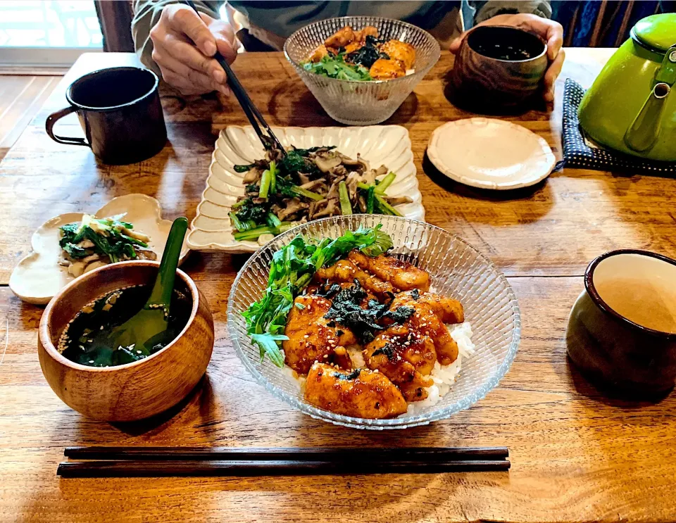 Snapdishの料理写真:照り焼きチキン丼|Tara Mikiさん