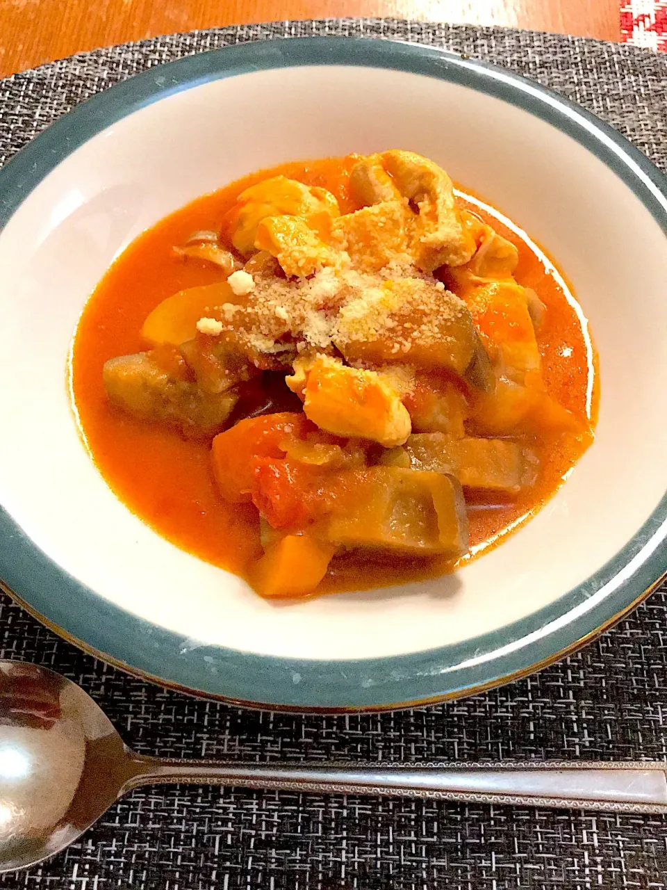 チキンのトマト煮込み🍅|とみぃさん