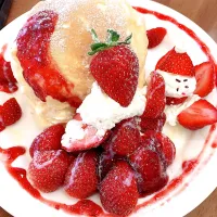 いちごのふわふわパンケーキ🍓💕|うさぎさん