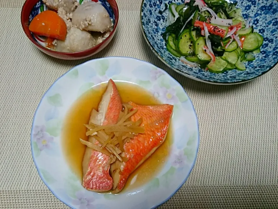 ☆今日の晩ごはん☆  煮魚   小芋煮   酢の物|hamamaさん