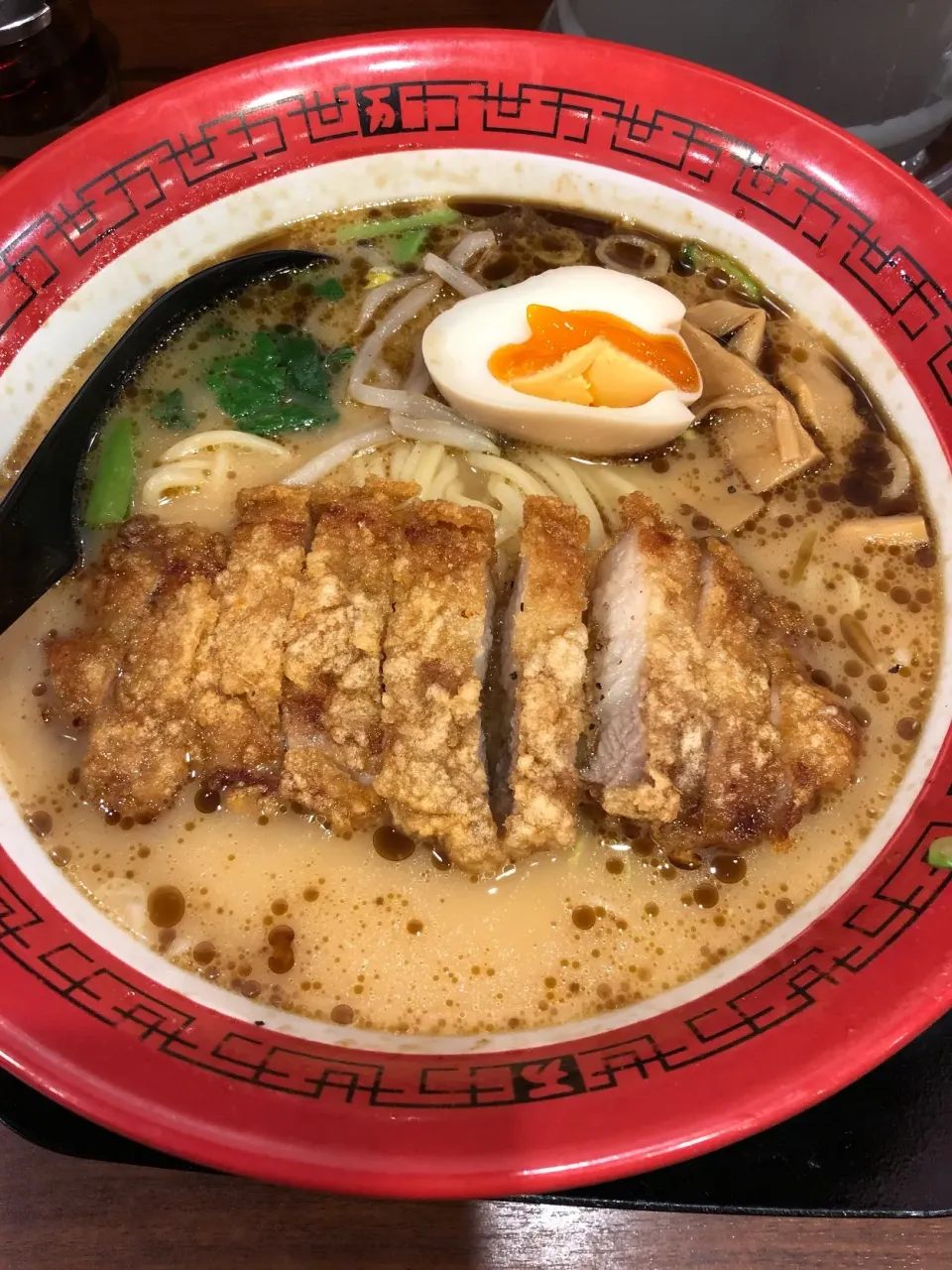 Snapdishの料理写真:豚骨醤油排骨麺|LiNxさん