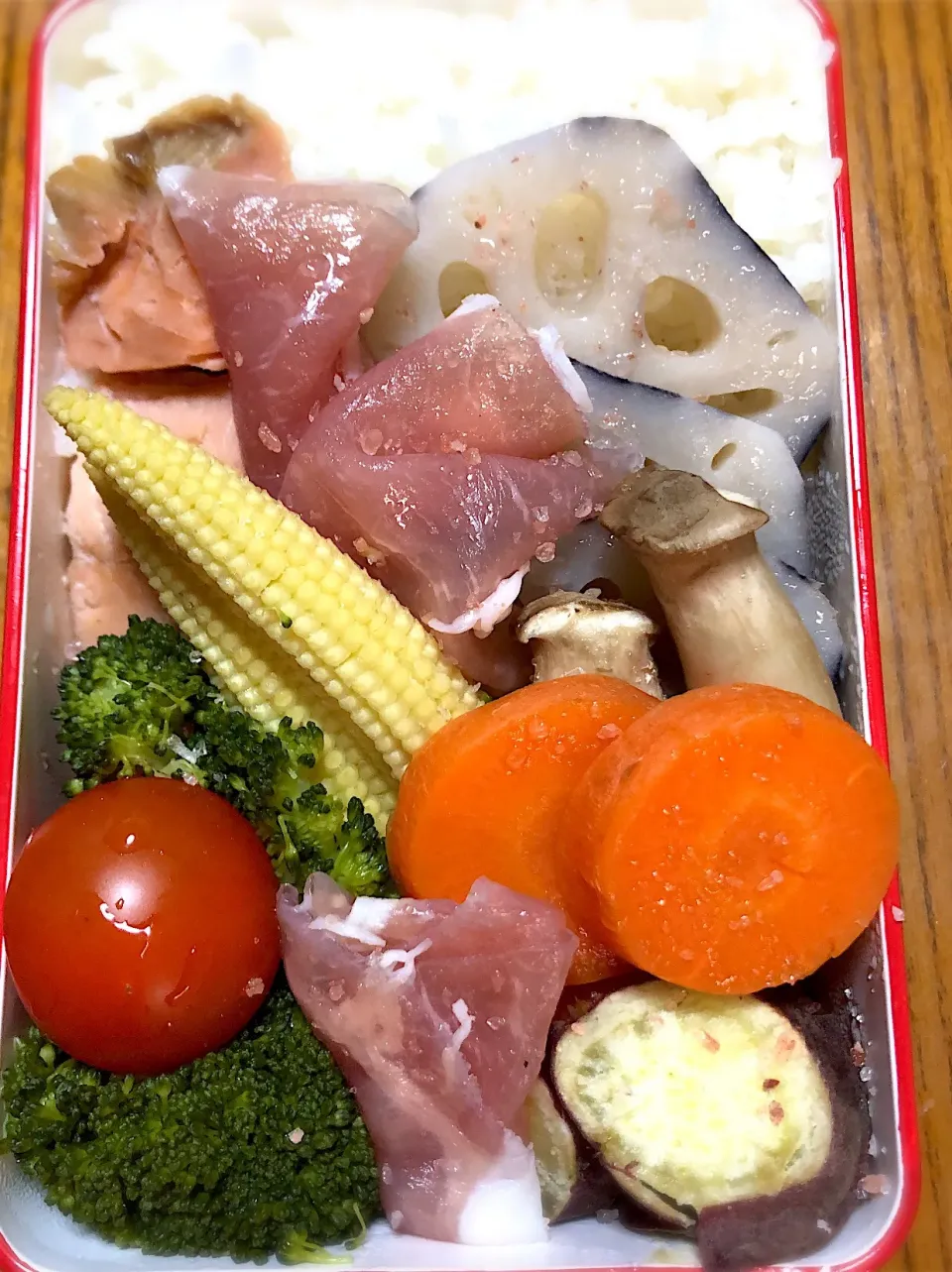 12月7日(金) 蒸し野菜生ハム弁当😊|かよっぺさん