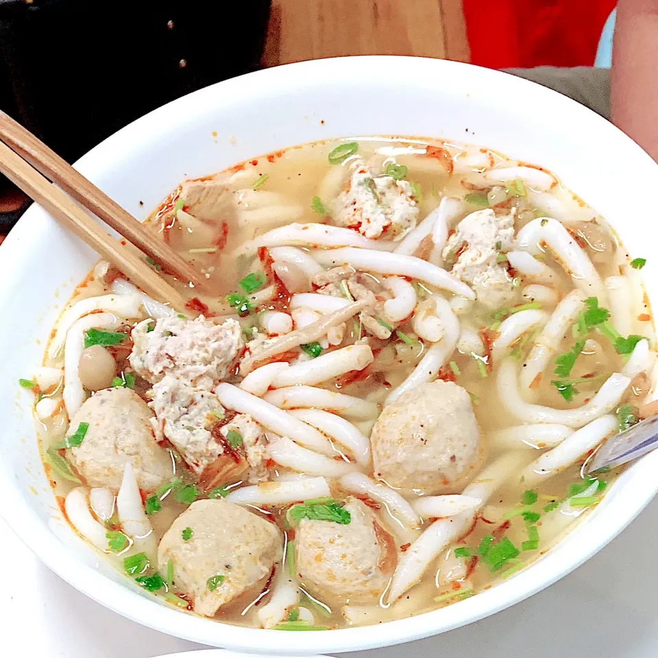 Pear noodles soup ( bánh canh mọc )|Mai Vuongさん