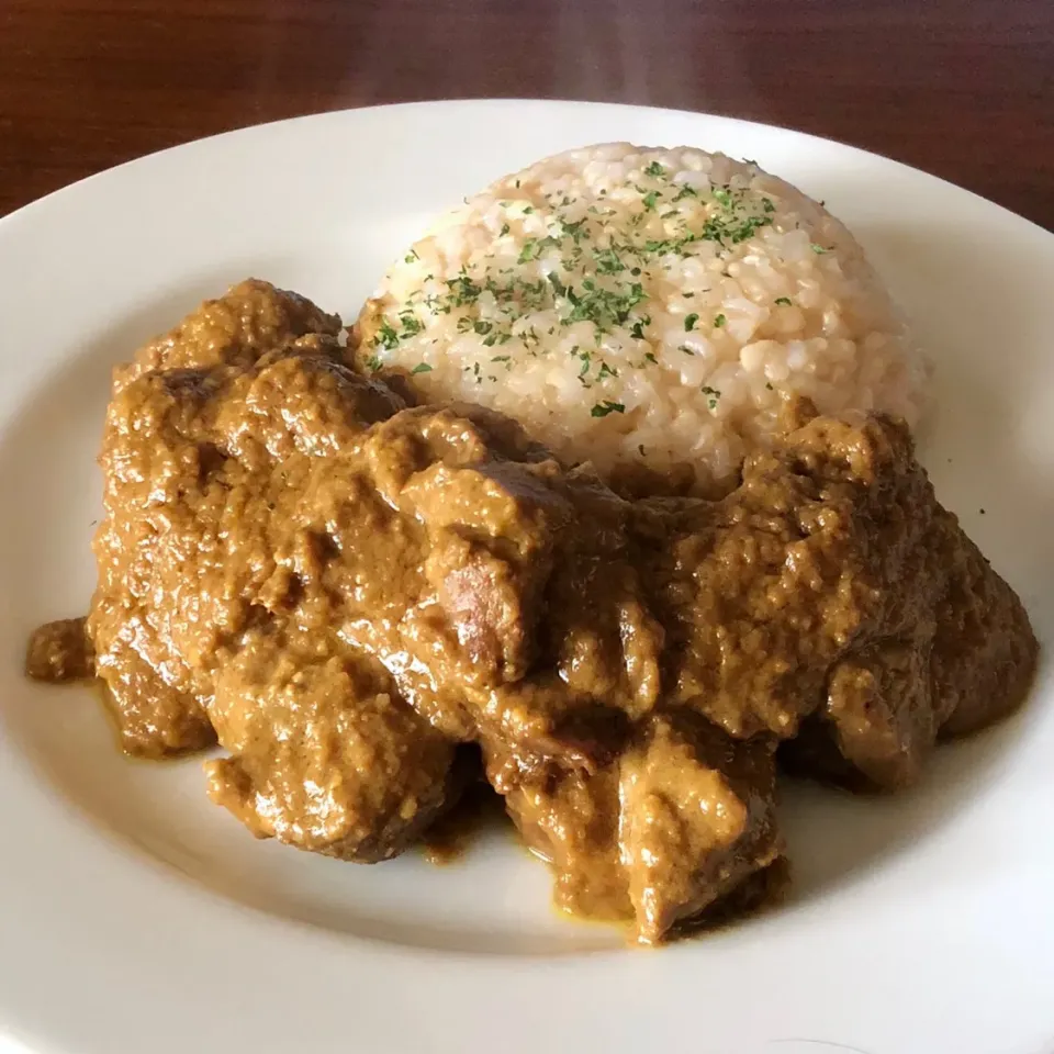 朝カレー🍛ルンダンと玄米ご飯|マユマユさん