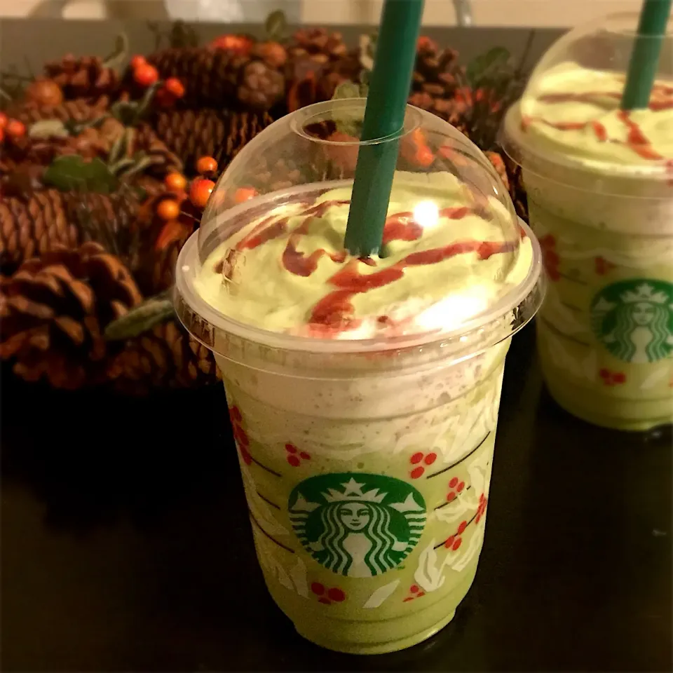 ドリンクシェアチケットでピスタチオフラペチーノ🎄💕🍹

 #starbuckscoffee|K.Sさん