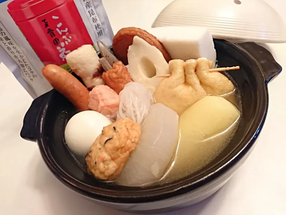 Snapdishの料理写真:こんぶ茶でおでん♡|glutton_maaさん