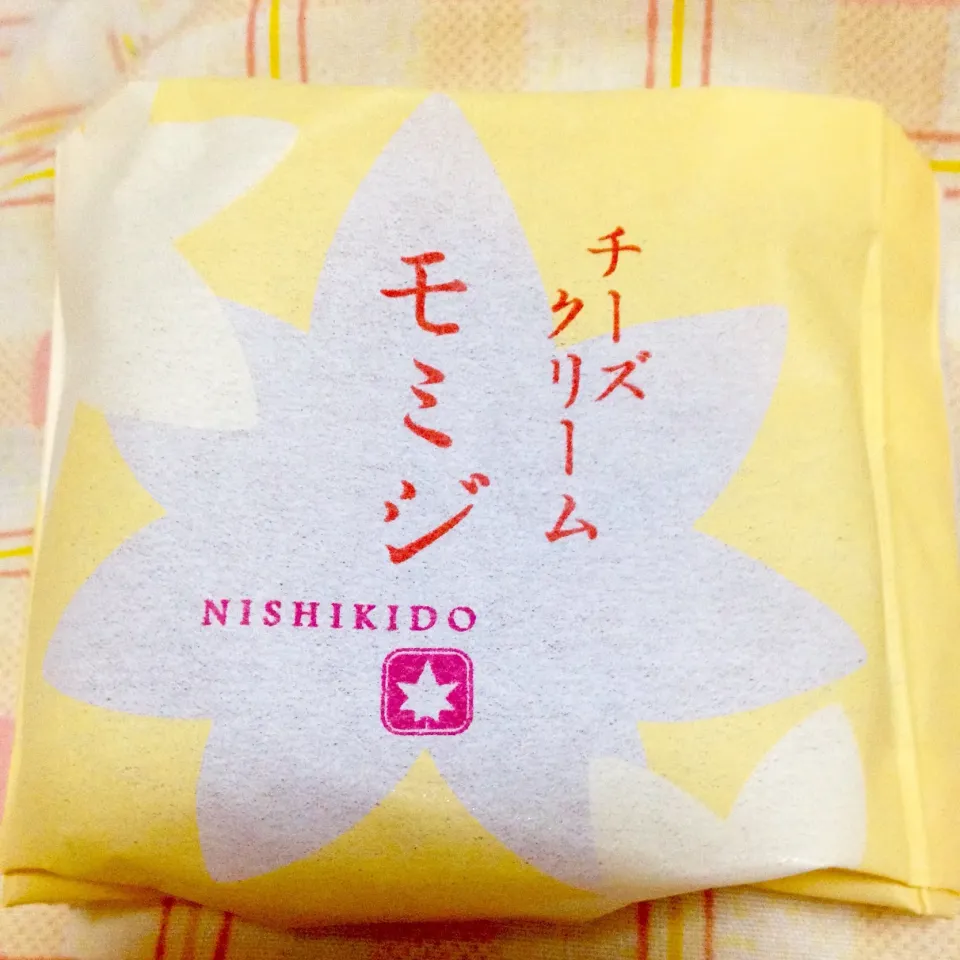 もみじ饅頭🍁チーズクリーム💛最近は色々なもみじ饅頭があるんですね〜😋|まいりさん