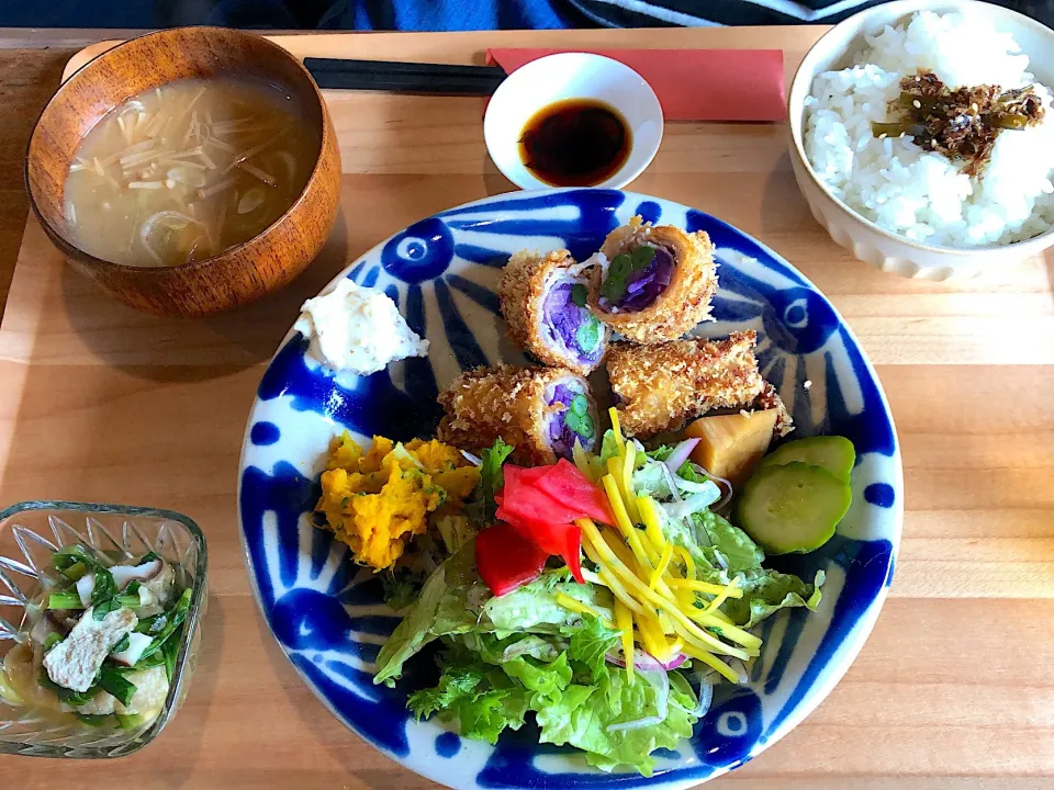 肉巻きフライ定食☆ねむの木食堂|はるかさん