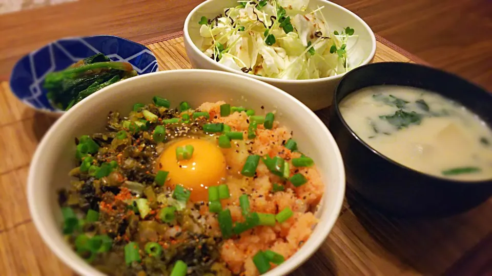 明太子&高菜の卵かけご飯～
の晩ごはん✨|kaz(*･ω･)さん