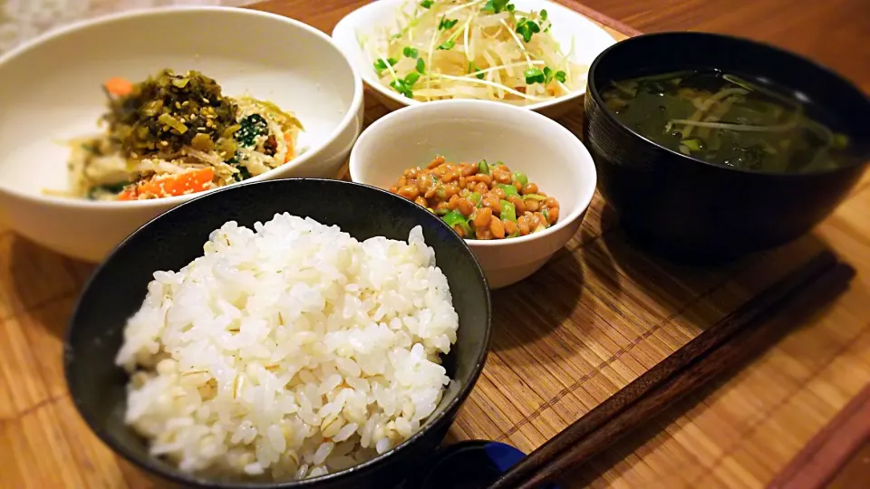 ﾎｳﾚﾝ草ともやしの高菜明太子炒め～
の晩ごはん✨|kaz(*･ω･)さん