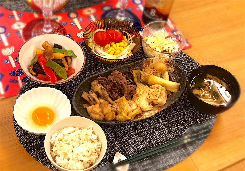 すきやき
鯵 たたき
モロッコいんげん パプリカ なす 豚肉 炒め
サラダ
舞茸 わかめ 味噌汁
もち麦|nana 🍅さん