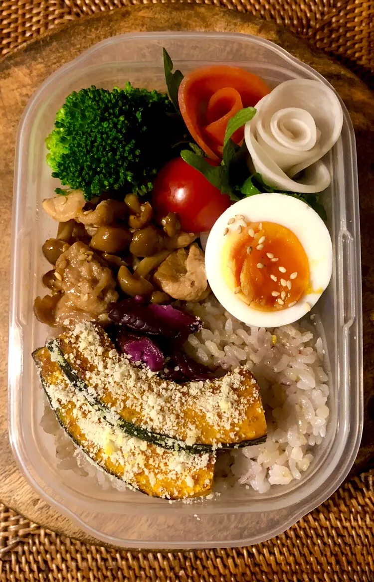 Snapdishの料理写真:にぎやか弁当(๑˃̵ᴗ˂̵)|harinezumi358さん