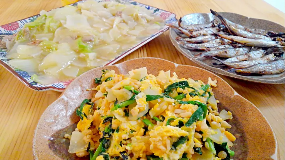 Snapdishの料理写真:ニラ玉☆ししゃも☆白菜大根豚肉の中華炒め|みぽりんさん