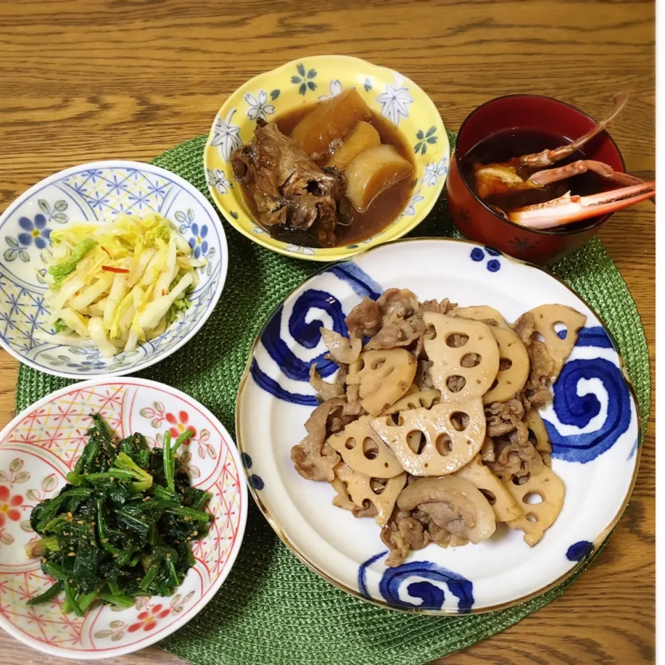 ラーパーツァイ・ぶり大根・カニのお味噌汁・レンコンと豚肉の甘辛炒め・ほうれん草の胡麻和え|美也子さん