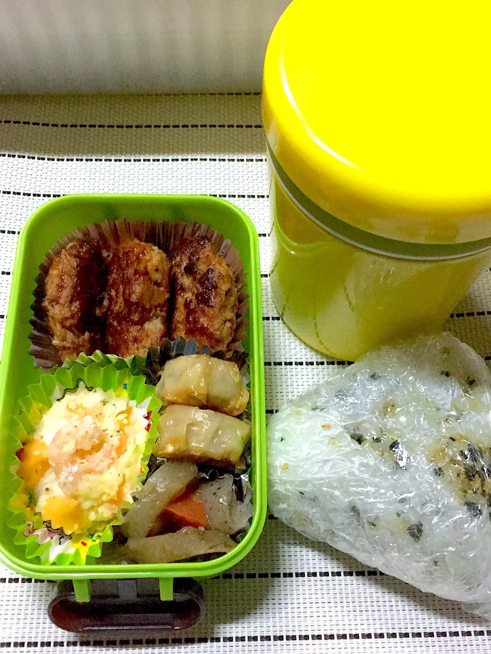 Snapdishの料理写真:12/11旦那さん弁当|あーさん