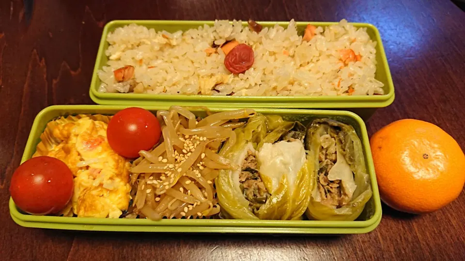 鮭炊き込みご飯弁当
 #今日のお弁当|りょーさん