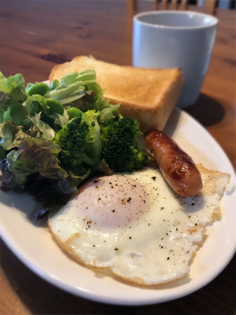 12/11の朝食 目玉焼きトースト|yoneさん