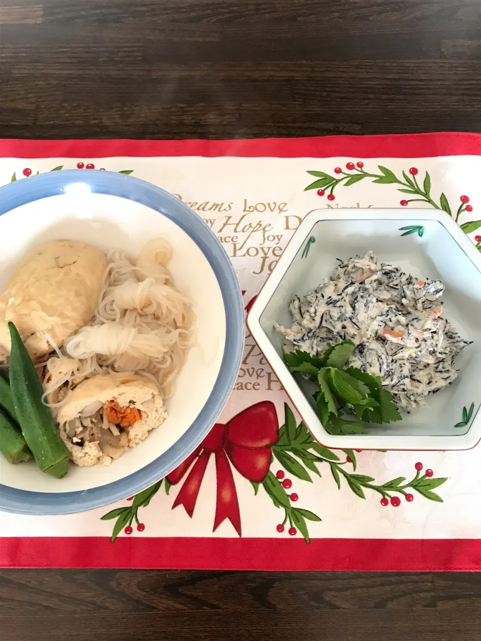 近所にできた美味しいお豆腐やさんの飛竜頭の煮物と豆腐で作った白和え。|tamemitiさん