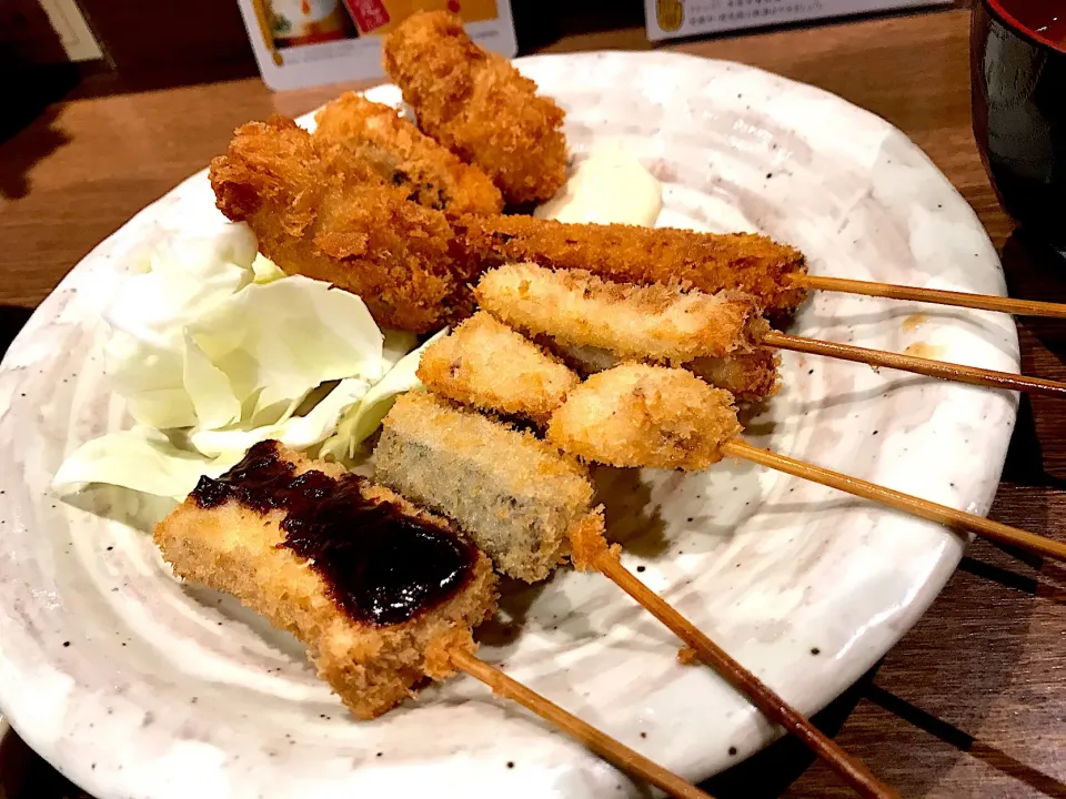 カキフライと串揚げ #ユニモール #味串 Deep fried oysters and skewers!|tay___75さん