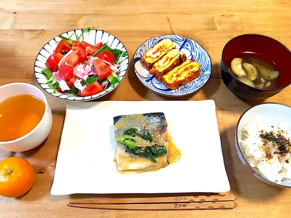 Snapdishの料理写真:ごま鯖の味噌煮定食♪|かおちゃんさん